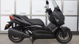Yamaha X-Max 300 Tech Max (2020)  (2)