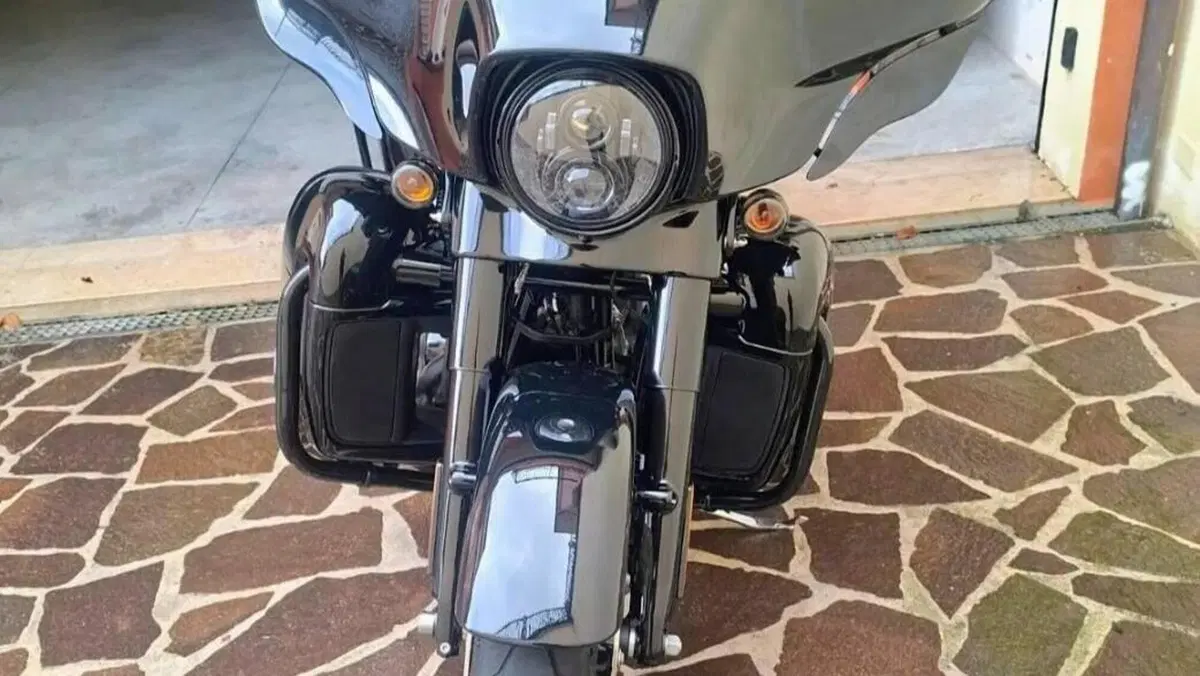Harley-Davidson Street Glide Special (2021 - 23)  (2)