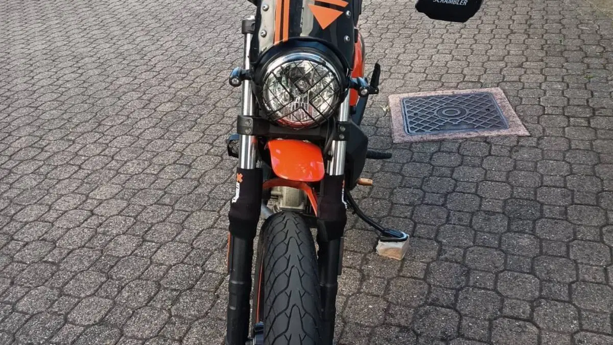 Ducati Scrambler 400 Sixty 2 (2016 - 21)  (4)