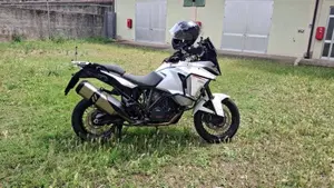 KTM 1290 Super Adventure (2015 - 16)  (2)
