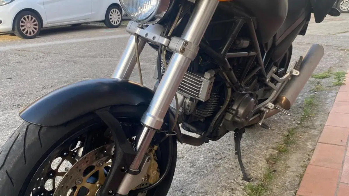 Ducati Monster 900 City Dark I.E. (1999 - 02) 