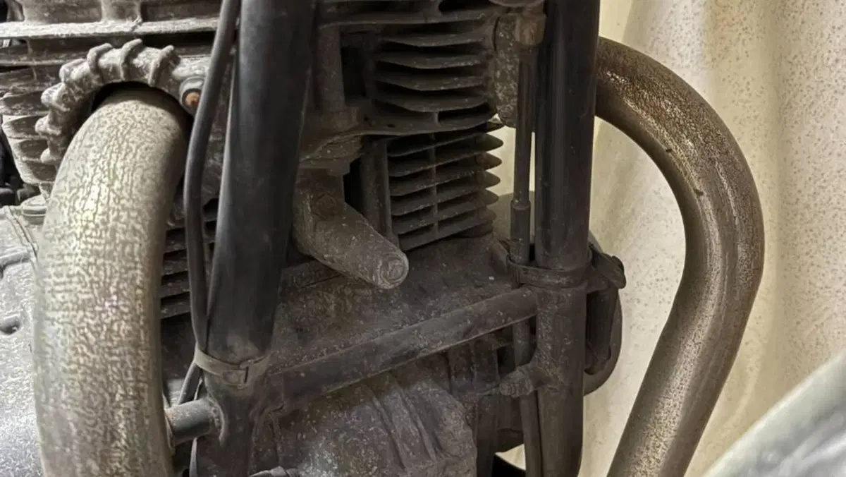 Kawasaki   (9)