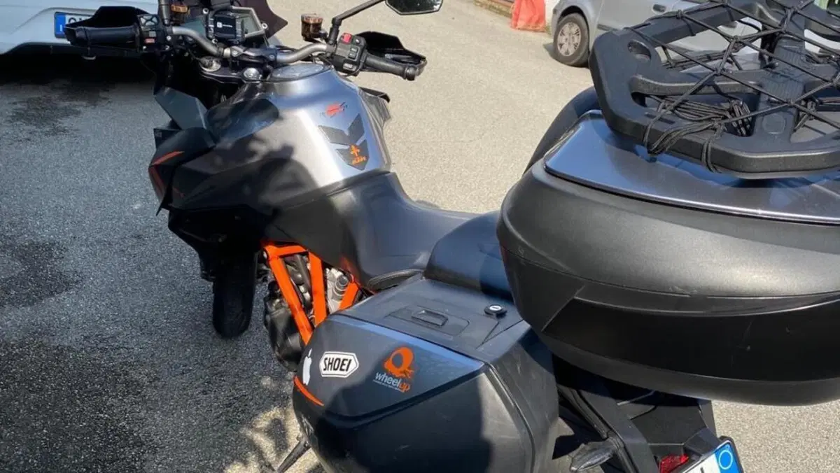 KTM 1290 Super Duke GT ABS (2016 - 18)  (4)