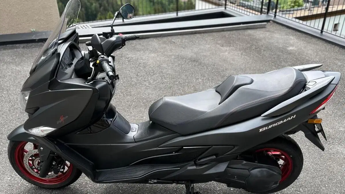 Suzuki Burgman AN 400 (2017 - 20)  (2)