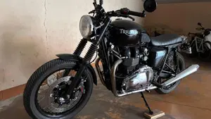 Triumph Thruxton 900 (2004 - 15)  (2)