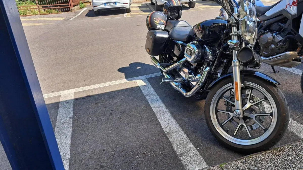 Harley-Davidson 1200T SuperLow (2017 - 20) - XL1200T  (6)