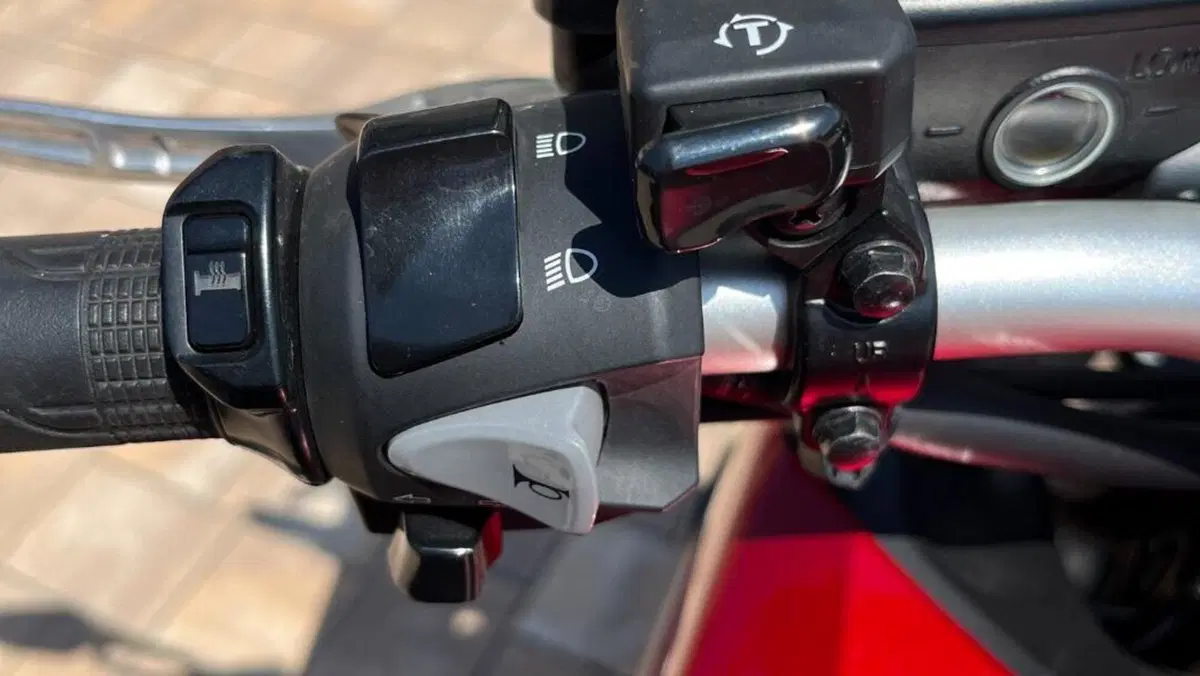Honda Crossrunner (2017 - 20)  (3)