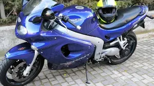 Triumph Sprint 955 ST  (2)