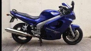 Triumph Sprint 955 ST  (4)