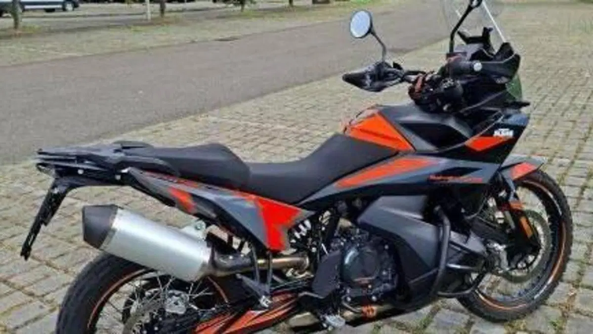 KTM 890 Adventure (2023 - 26)  (2)