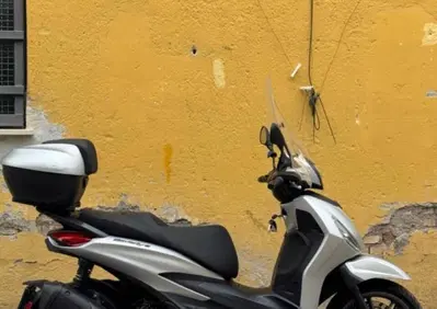 Piaggio Beverly 300 ABS-ASR (2021 - 25) - Annuncio 10033529