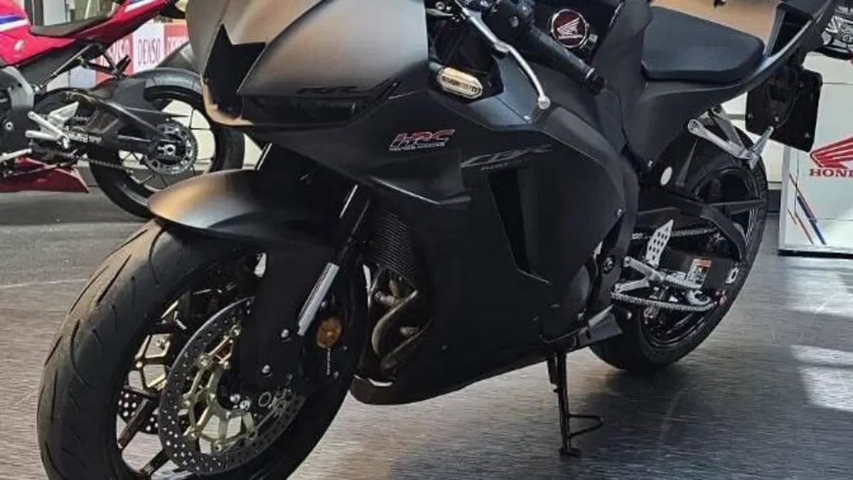 Honda CBR 600 RR (2024 - 26)  (4)