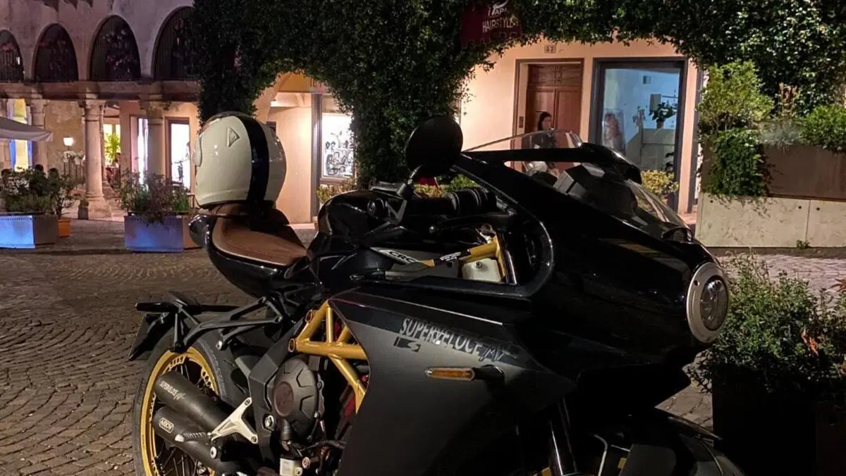 MV Agusta Superveloce 800 S (2021 - 25)  (3)