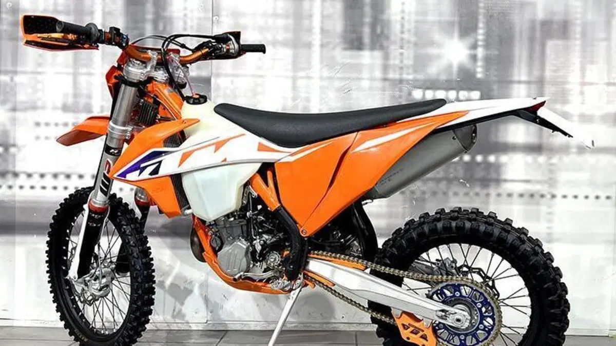 KTM 500 EXC-F (2023)  (2)