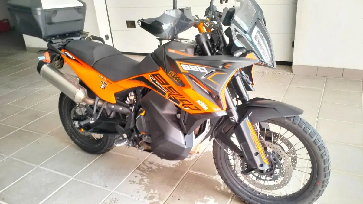 KTM 890 Adventure (2022)  (2)
