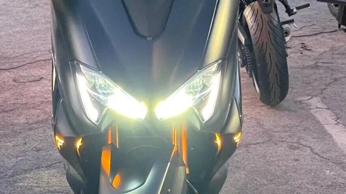 Yamaha T-Max 530 SX Sport Edition (2018 - 19)  (6)