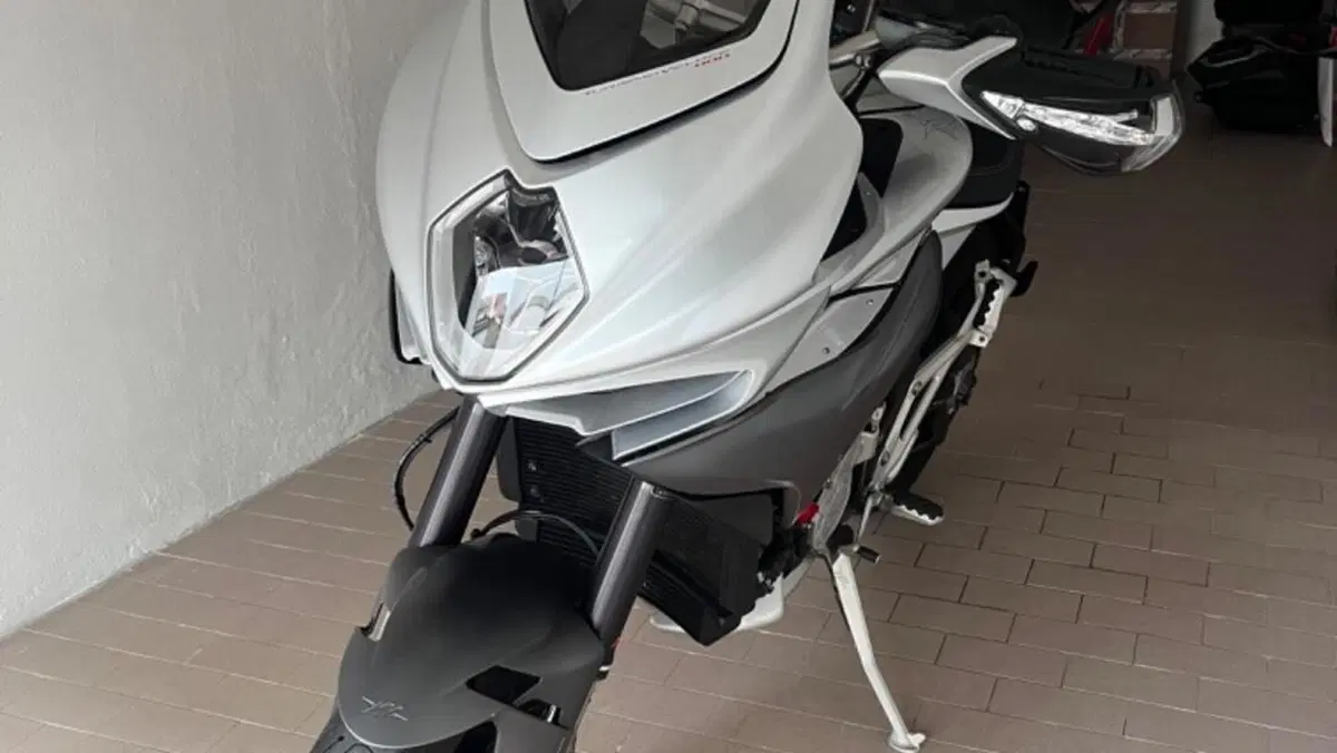MV Agusta Turismo Veloce 800 (2014 - 16)  (3)