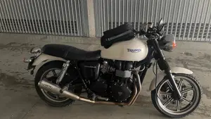 Triumph Bonneville (2007 - 16)  (4)