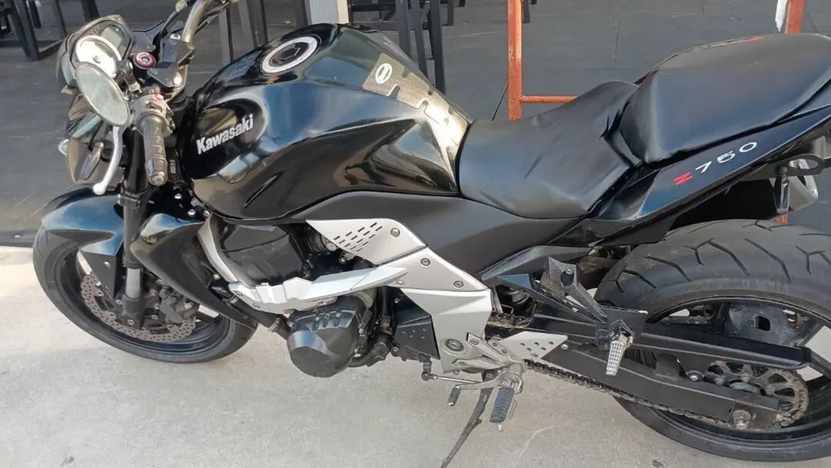 Kawasaki Z 750 (2007 - 14)  (3)