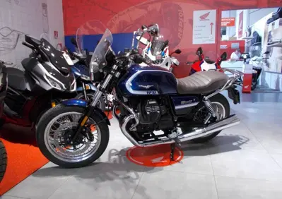 Moto Guzzi V7 Special (2021 - 24) - Annuncio 10033643