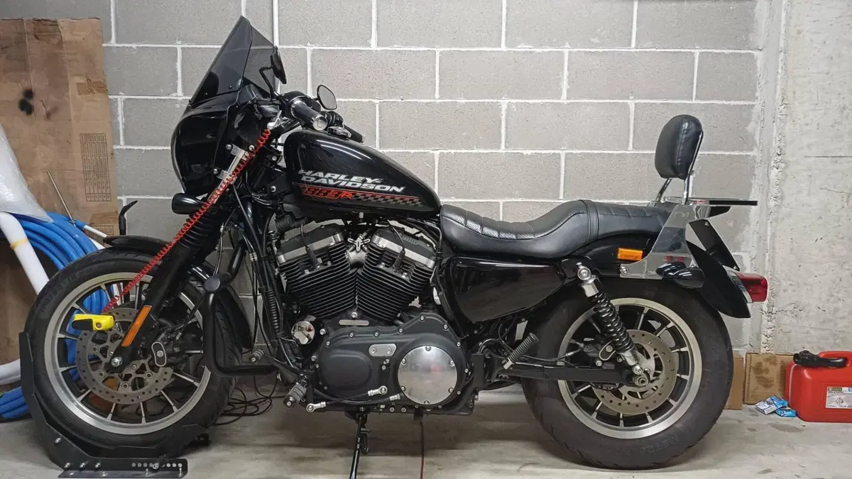 Harley-Davidson 883 R (2008 - 16) - XL 883R 