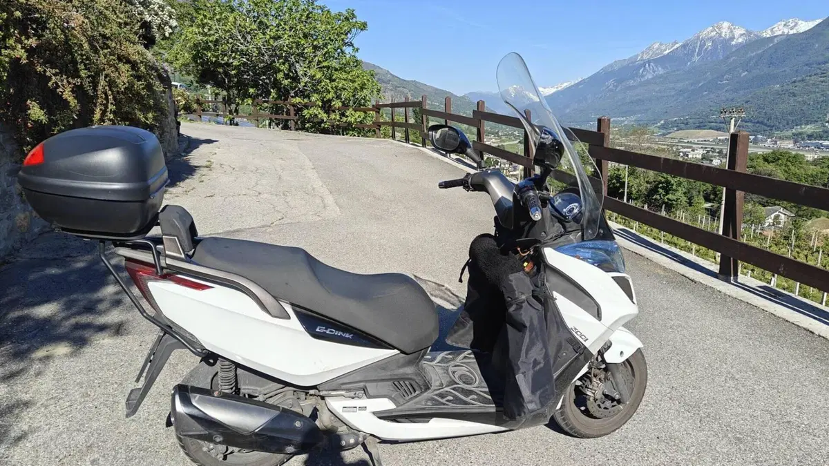 Kymco G-Dink 300i (2011 - 17)  (3)