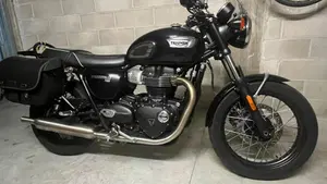 Triumph Bonneville T100 (2021 - 25) 