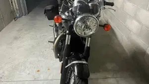 Triumph Bonneville T100 (2021 - 25)  (2)