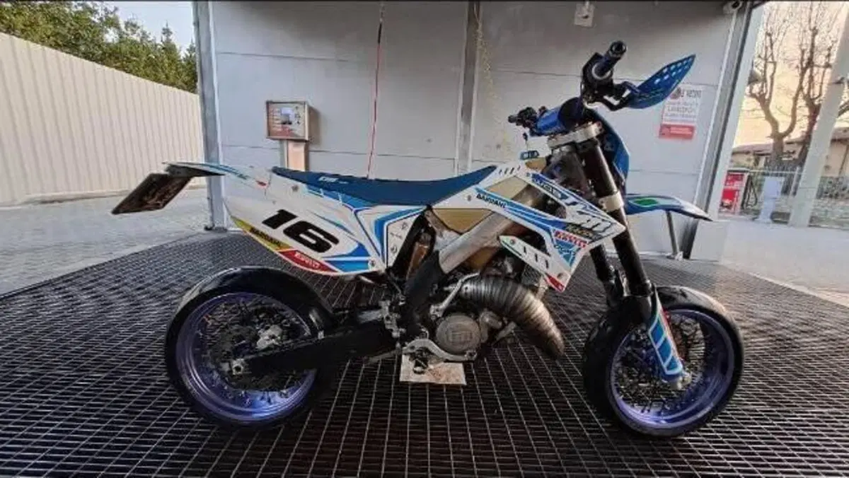 Tm Moto EN 125 (2017) 