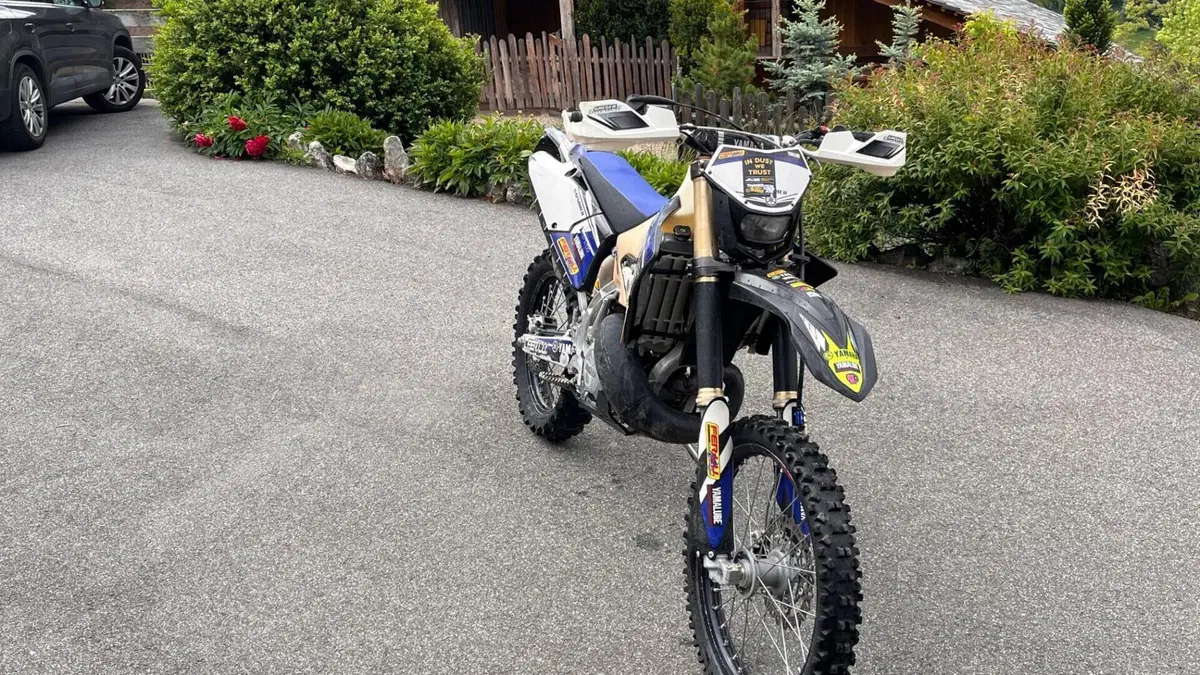 Yamaha YZ 250 (2016)  (2)
