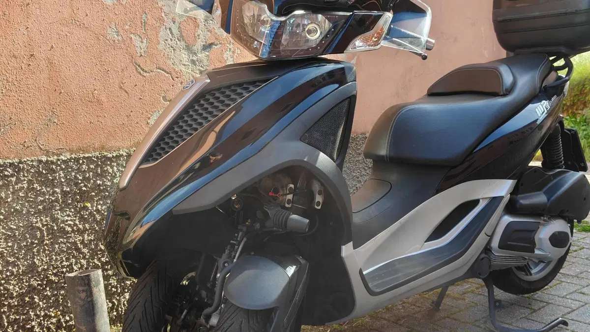Piaggio Mp3 300 ie Yourban ERL (2011 - 17)  (6)
