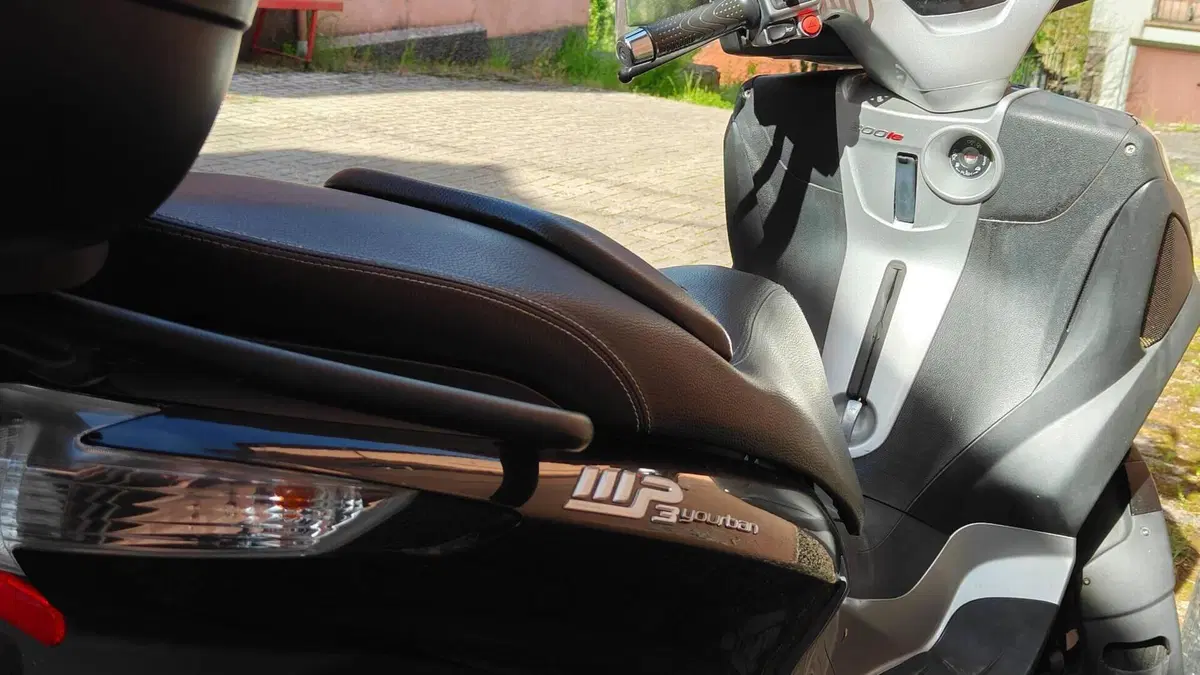 Piaggio Mp3 300 ie Yourban ERL (2011 - 17)  (8)