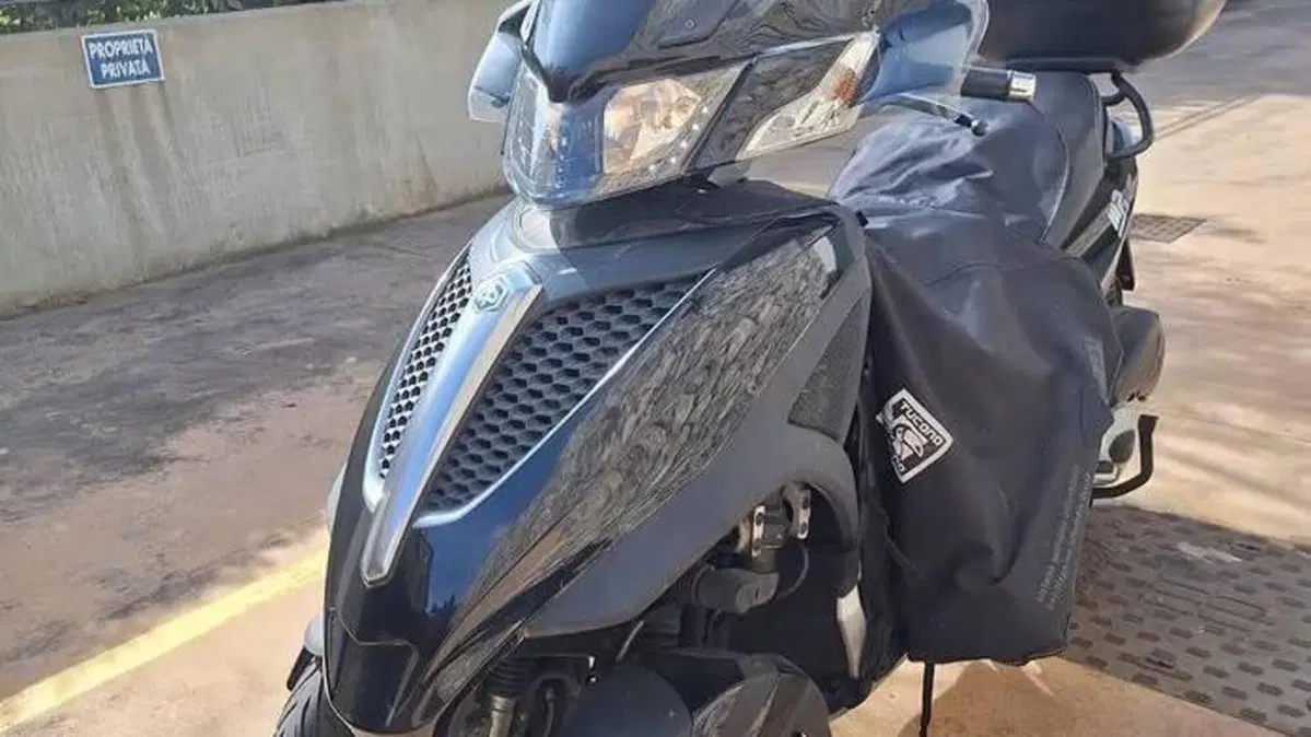 Piaggio Mp3 300 ie Yourban ERL (2011 - 17)  (11)