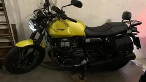 Moto Guzzi V7 850 Stone Special Abs (2021)  (6)