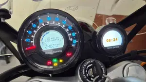 Royal Enfield Super Meteor 650 (2023 - 26)  (8)