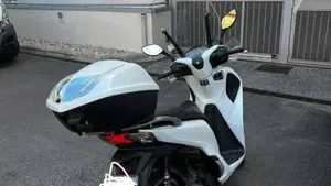 Honda SH 150i (2017 - 19)  (2)