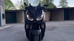 Yamaha X-Max 300 Tech Max (2021 - 24) 