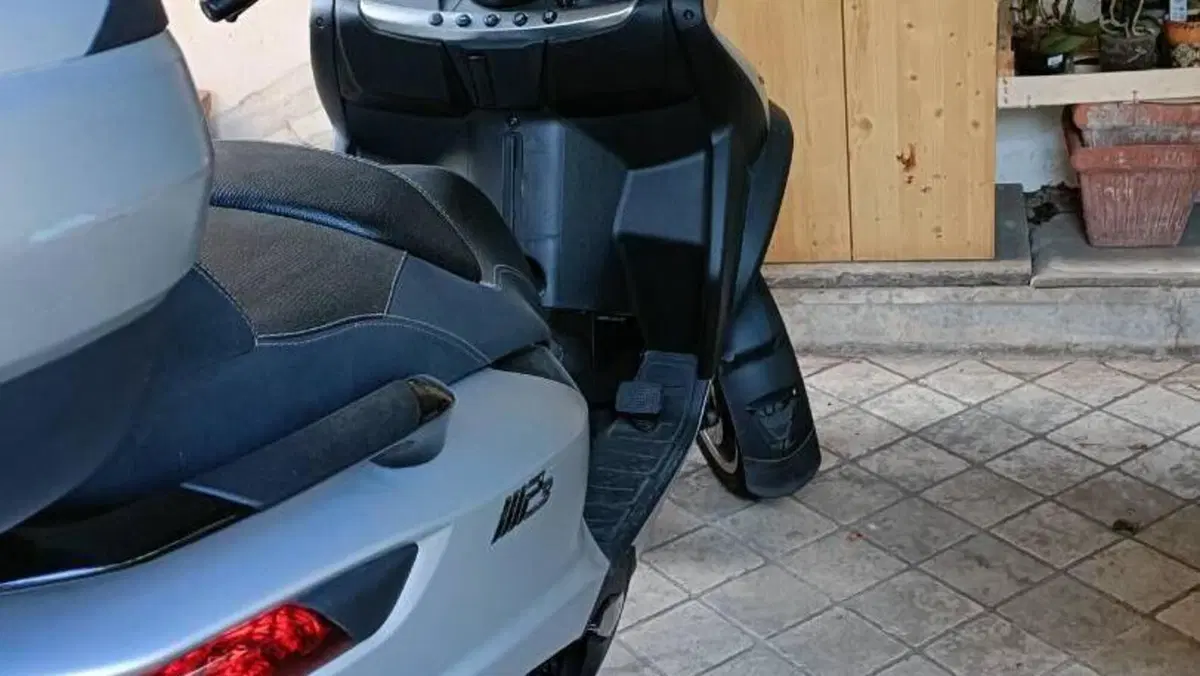 Piaggio MP3 500 ie Business LT ABS (2014 - 16)  (4)