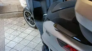 Piaggio MP3 500 ie Business LT ABS (2014 - 16)  (5)