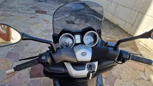 Yamaha X-Max 250 (2010 - 13)  (3)