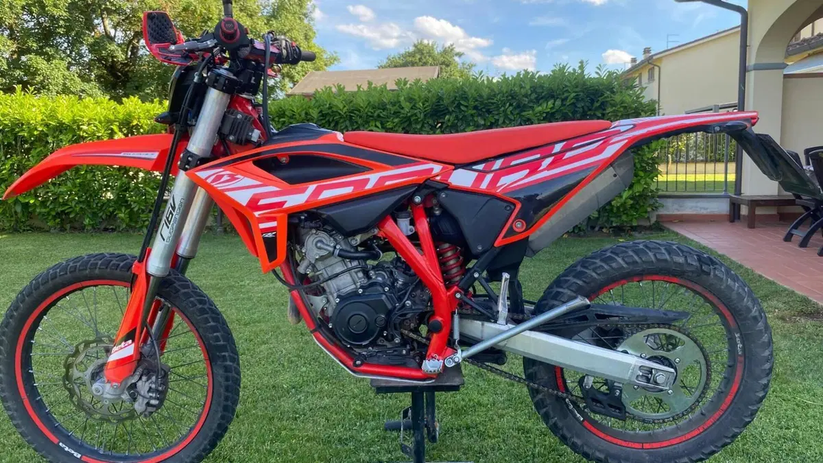 Betamotor RR 125 4T Enduro LC (2021 - 23)  (2)