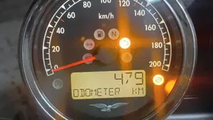 Moto Guzzi V7 Special (2021 - 24)  (4)