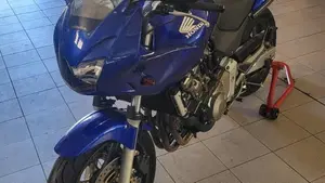 Honda Hornet 600 S (2002 - 04)  (4)