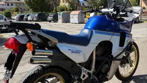 Honda Transalp XL 600V (1987 - 90)  (4)