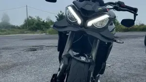 Triumph Street Triple 765 RS (2023 - 26) 