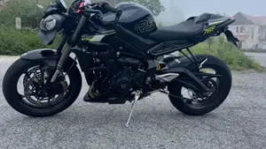Triumph Street Triple 765 RS (2023 - 26)  (3)