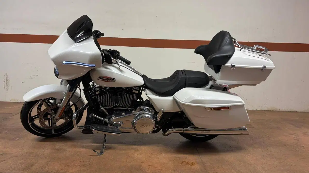 Harley-Davidson Street Glide (2024 - 26) 
