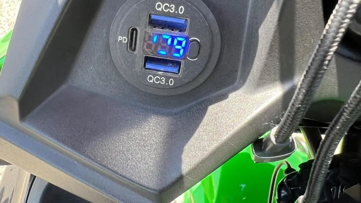 Kawasaki Versys 650 Grand Tourer (2017 - 20)  (4)