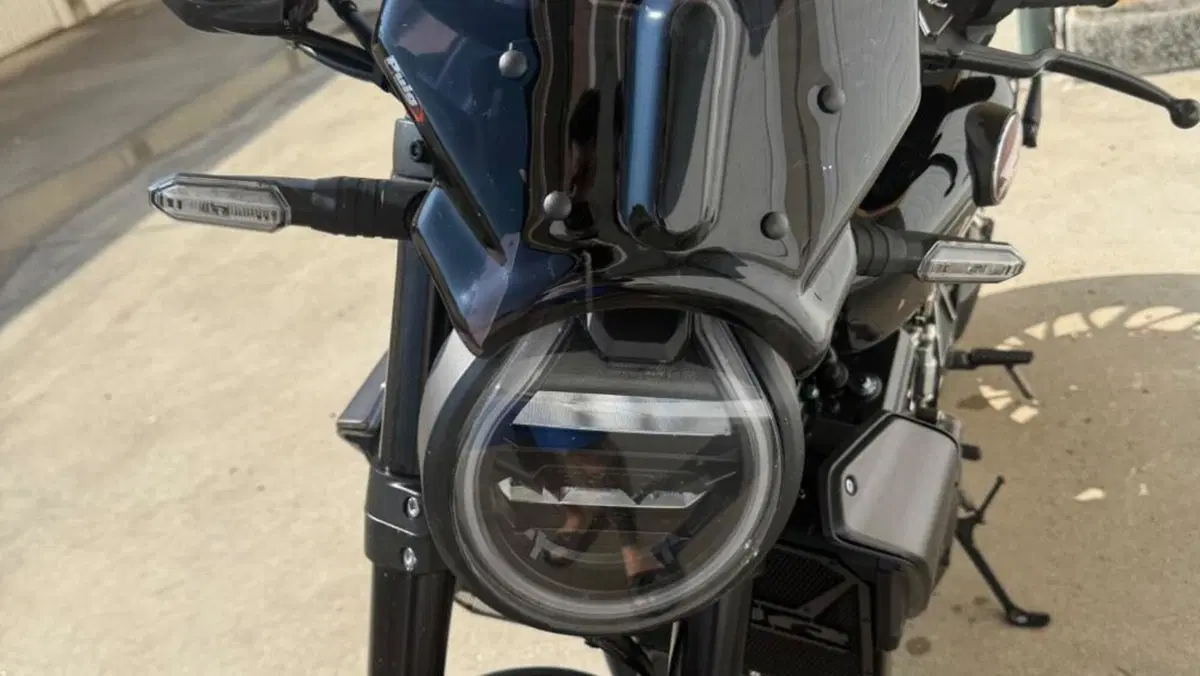 Honda CB 1000 R Black Edition (2021 - 25)  (4)