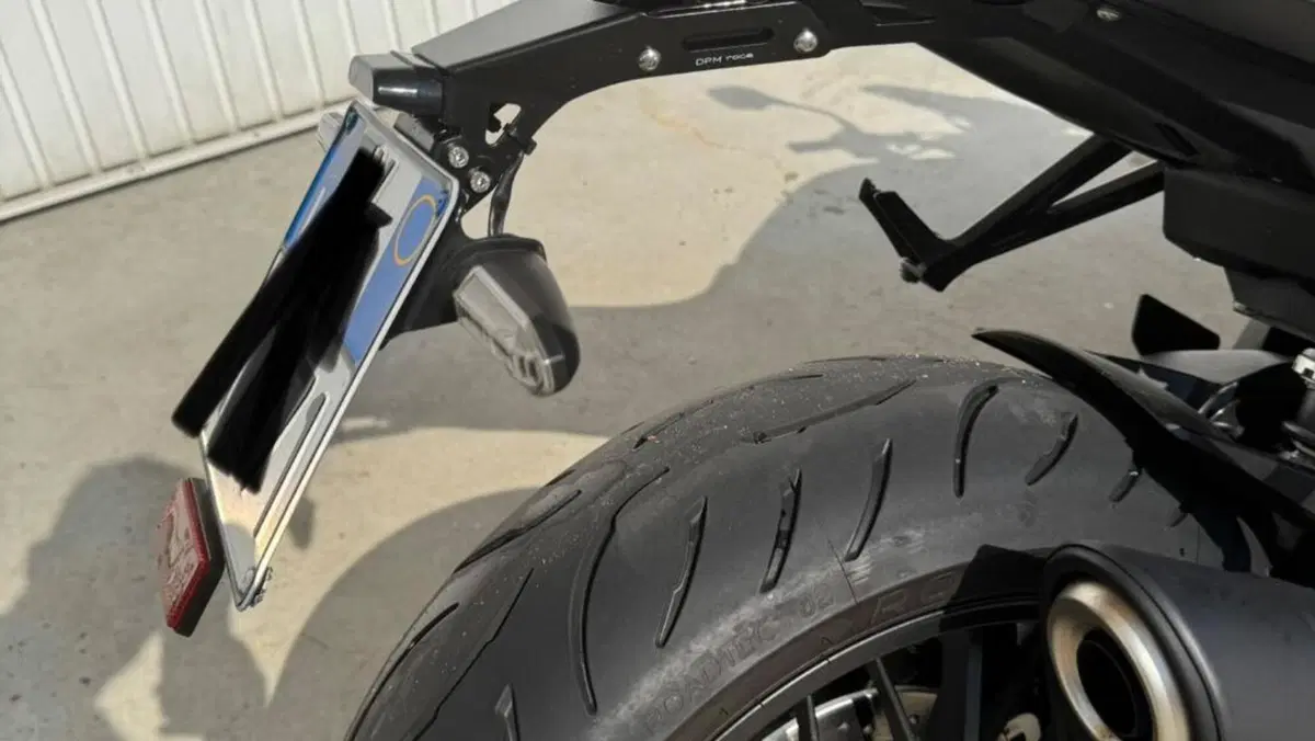 Honda CB 1000 R Black Edition (2021 - 25)  (7)